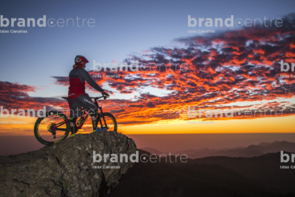 Jordi Bagó en mountainbike por Gran Canaria