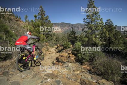 Jordi Bagó en mountainbike por Gran Canaria