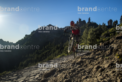 Jordi Bagó en mountainbike por Gran Canaria