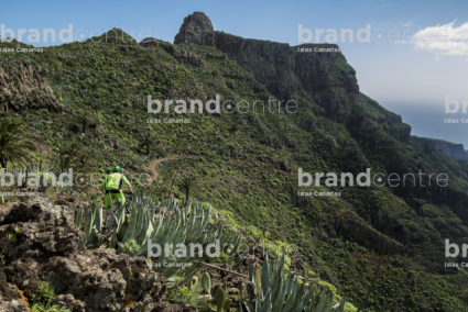 Jordi Bagó en mountainbike por La Gomera