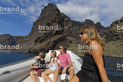Kayak tour of Los Gigantes