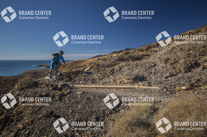 Jordi Bagó in mountainbike in Fuerteventura