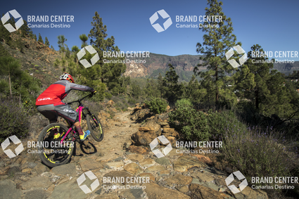 Jordi Bagó en mountainbike por Gran Canaria