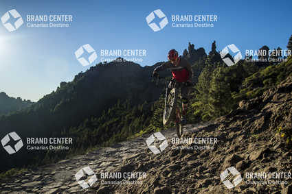 Jordi Bagó by mountain bike in Gran Canaria
