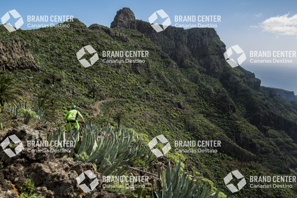 Jordi Bagó en mountainbike por La Gomera