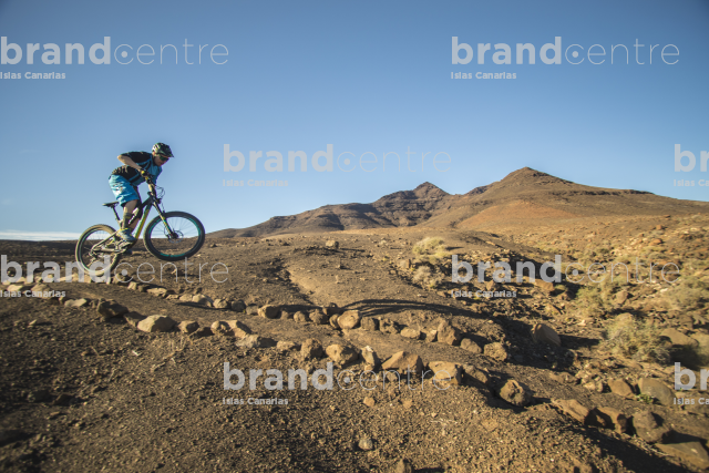 Jordi Bagó in mountainbike in Fuerteventura Jordi Bagó in mountainbike in Fuerteventura