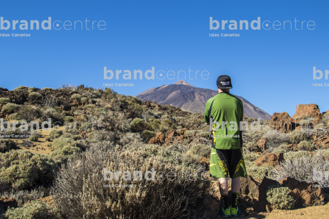 Jordi Bagó en mountainbike por Tenerife