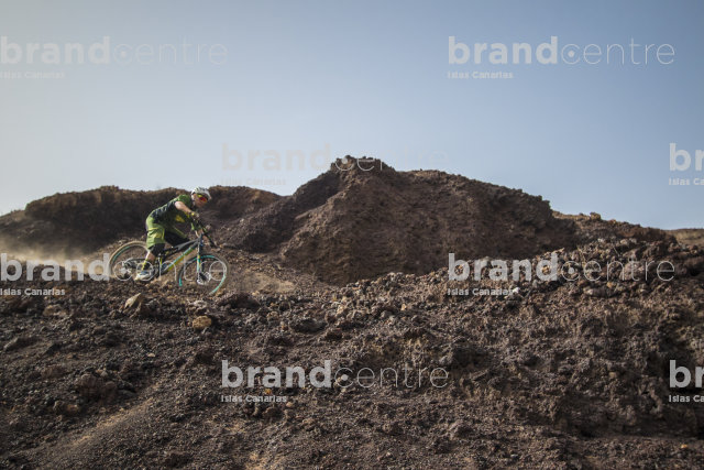 Jordi Bagó by mountain bike in Tenerife Jordi Bagó by mountain bike in Tenerife