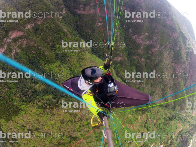 Paragliding in La Corona