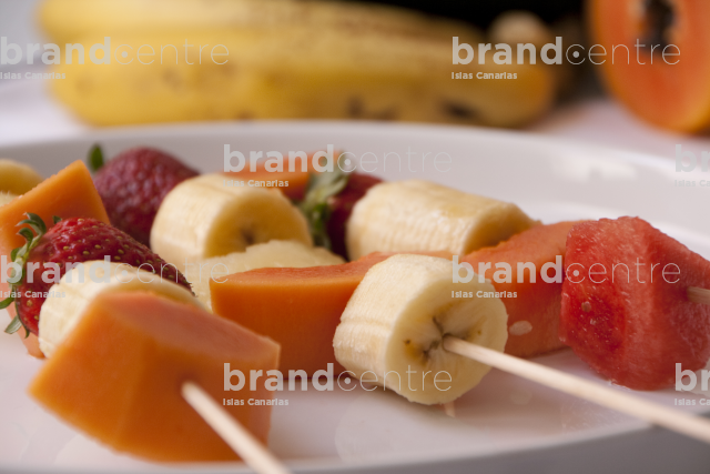 Brochetas de frutas