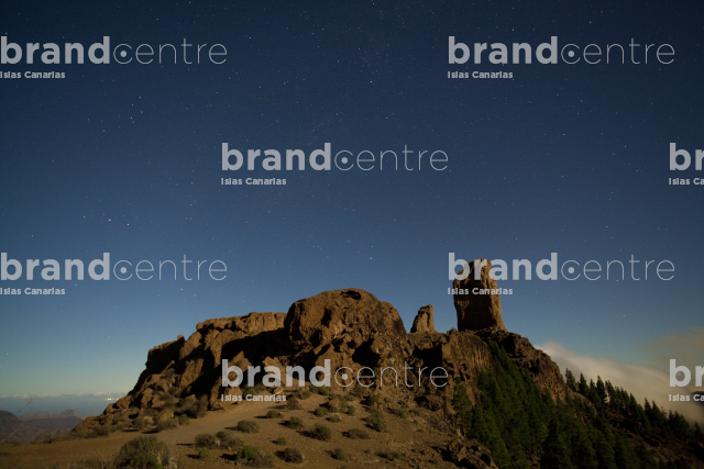 Estrellas en el Roque Nublo