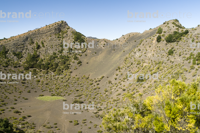 The LLanía Trail