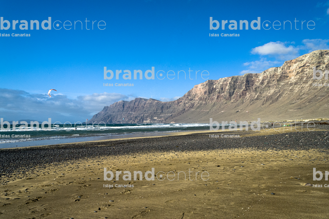Caleta de Famara trail to Haría, Lanzarote