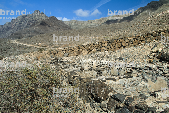 Sendero Caleta de Famara a Haría, Lanzarote Sendero Caleta de Famara a Haría, Lanzarote