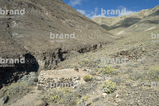 Caleta de Famara trail to Haría, Lanzarote