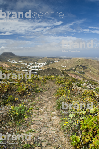 Caleta de Famara trail to Haría, Lanzarote