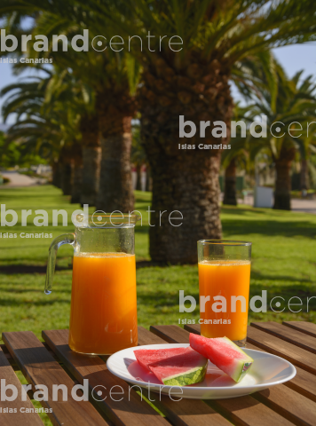 Desayuno en jardin Desayuno en jardin