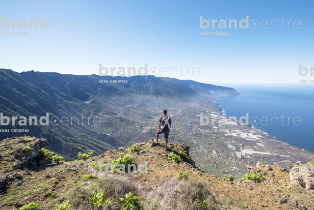 cliff hiker El Golfo Valley cliff hiker El Golfo Valley