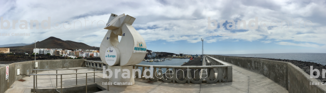 Monumento punto más sur de Europa en La Restinga 