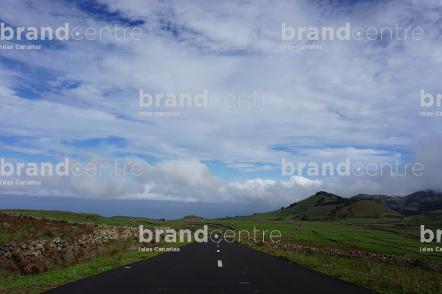 Carretera HI-120 (Ruta escénica en coche del Mirador de Jinama al Mirador de La Peña)