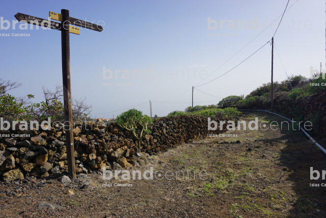 Combined trail and bus route (bus) El Pinar - La Restinga