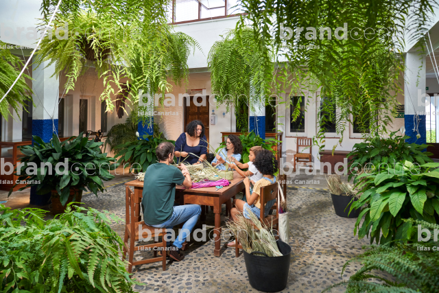 Escuela Insular de artesanía - Cestería - Producto Canario