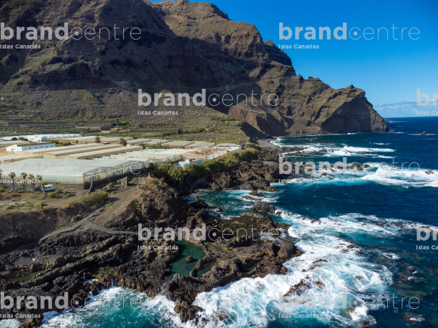 Puddle and Las Mujeres beach