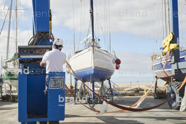 Marina Rubicón marina services