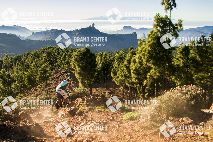 Jordi Bagó en mountainbike por Gran Canaria