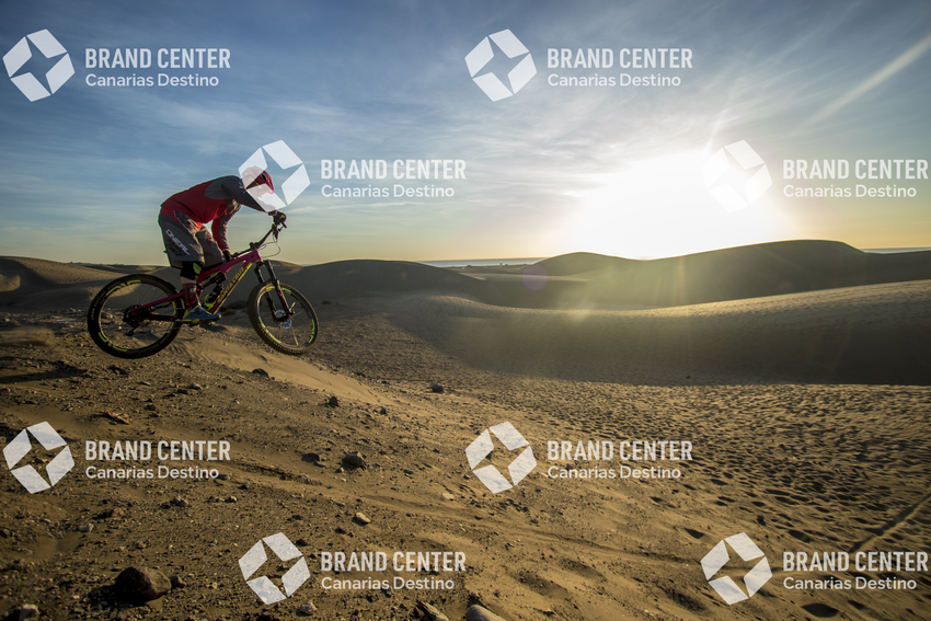 Jordi Bagó en mountainbike por Gran Canaria