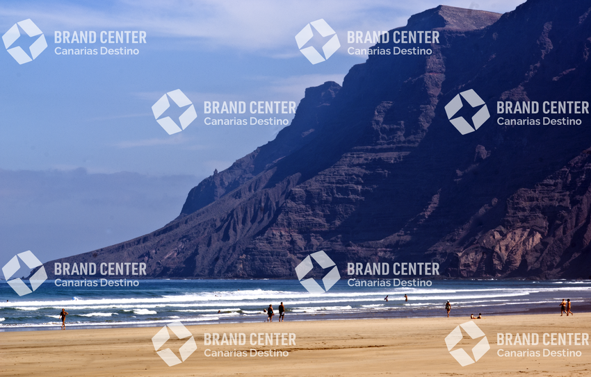 Under the Famara cliff