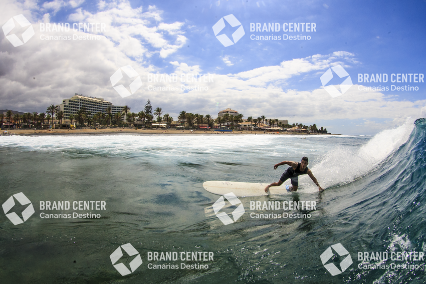 Surf en izquierda de las Palmeras