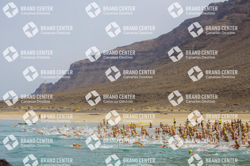 Swimming trip El Río - La Graciosa