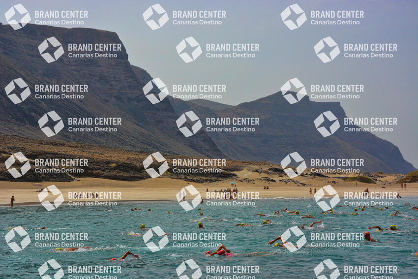 Swimming trip El Río - La Graciosa