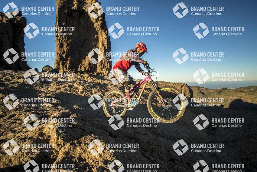 Jordi Bagó by mountain bike in Gran Canaria