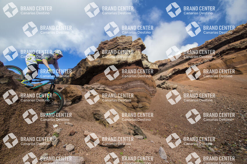 Jordi Bagó in mountainbike in Lanzarote
