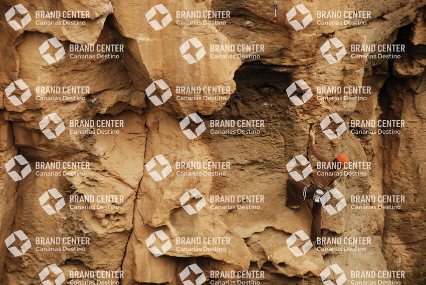 Climbing in Arico