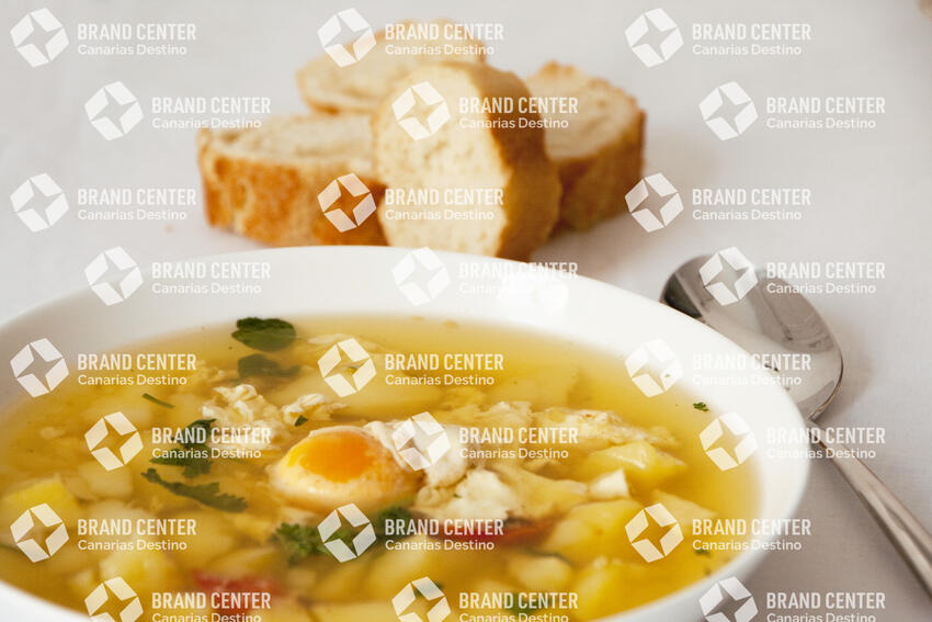 Caldo de huevo