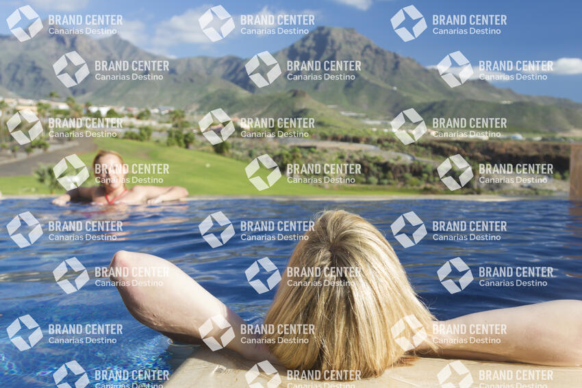 Royal Garden Villas