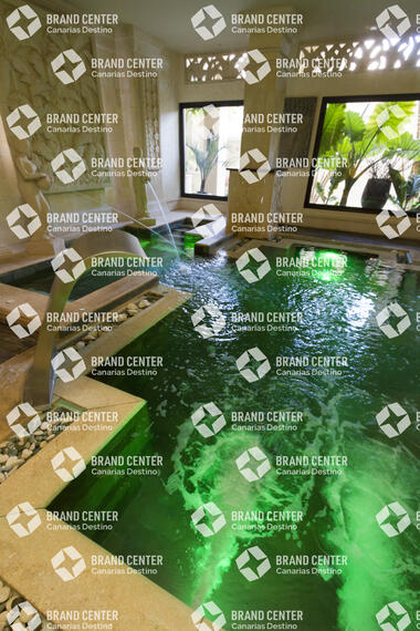 Royal Garden Villas