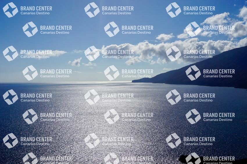 Mar de Las Calmas (Boat routes along the coast of El Hierro)