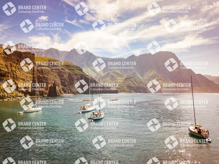 Sailboats in Puerto de las Nieves