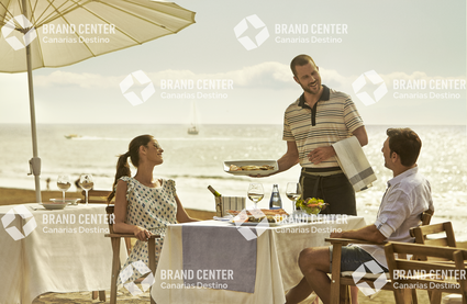 Lunch at the edge of the beach