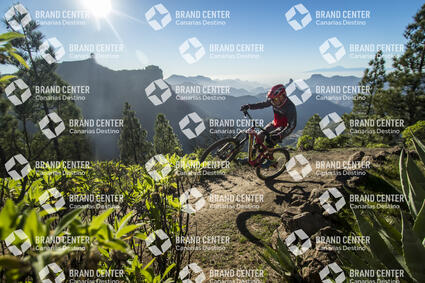 Jordi Bagó by mountain bike in Gran Canaria