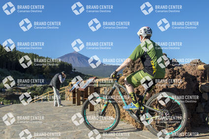 Jordi Bagó by mountain bike in Tenerife