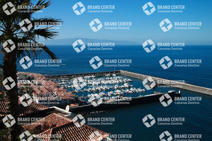 Los Gigantes Marina